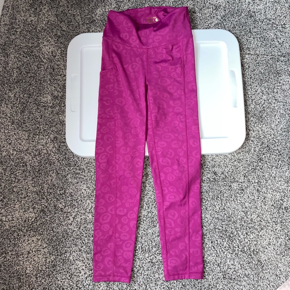 Lilly Pulitzer Weekender Leggings Xs leopard Bordeaux berry